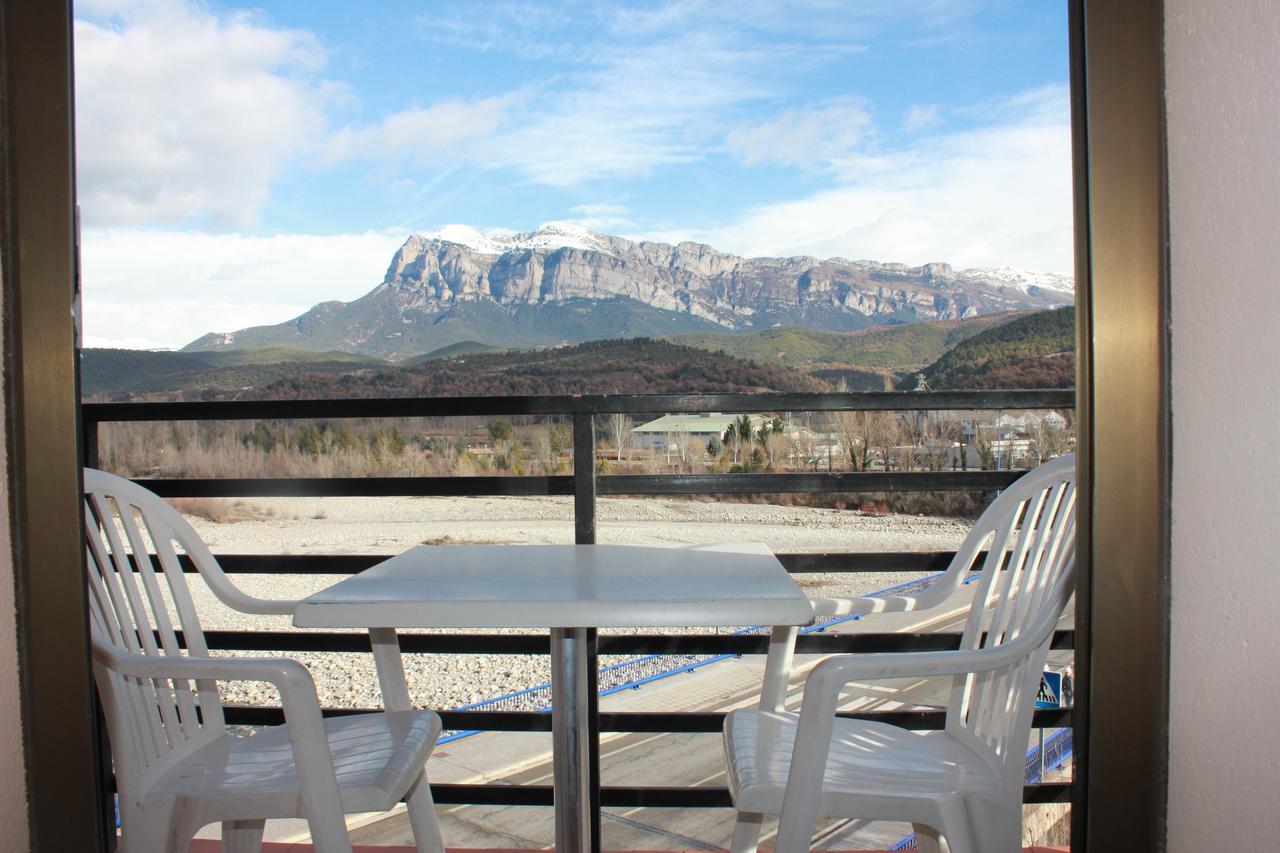 Apartamento Ainsa Pirineo Екстериор снимка